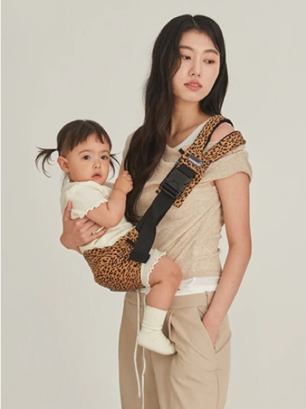 Gooseget 365 Toddler Sling Hip Carrier - Leopard Print - Up to Age 4